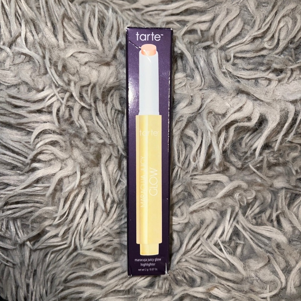Tarte Maracuja juicy Glow in Champagne Glow